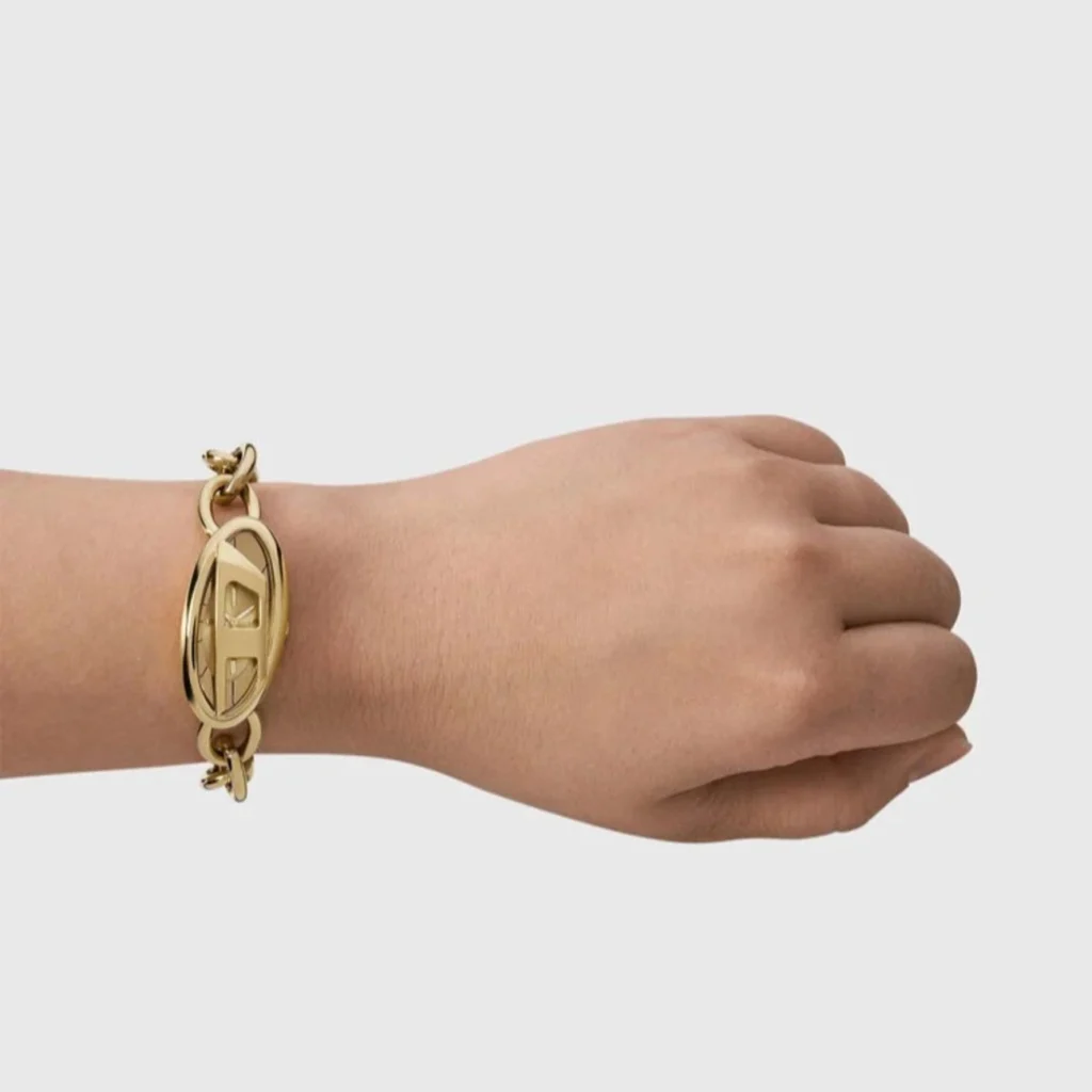 El-reloj-Diesel-D-Era-esta-hecho-para-mujeres-que-prefieren.webp