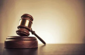 El-tribunal-absuelve-a-Aliyu-Abubakar-y-Malabu-Oil-de.webp