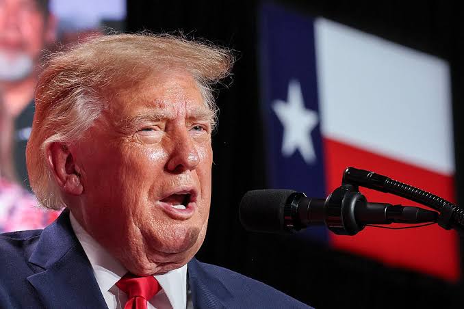 Estados-Unidos-planea-una-tarifa-de-70000-dolares-para-estudiantes.jpg