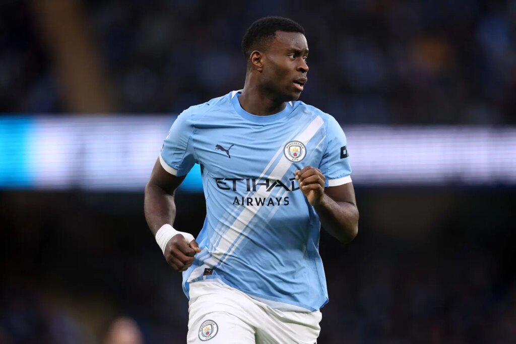 Guehi-del-Manchester-City-cuestiona-el-impacto-de-arrodillarse-en.jpg
