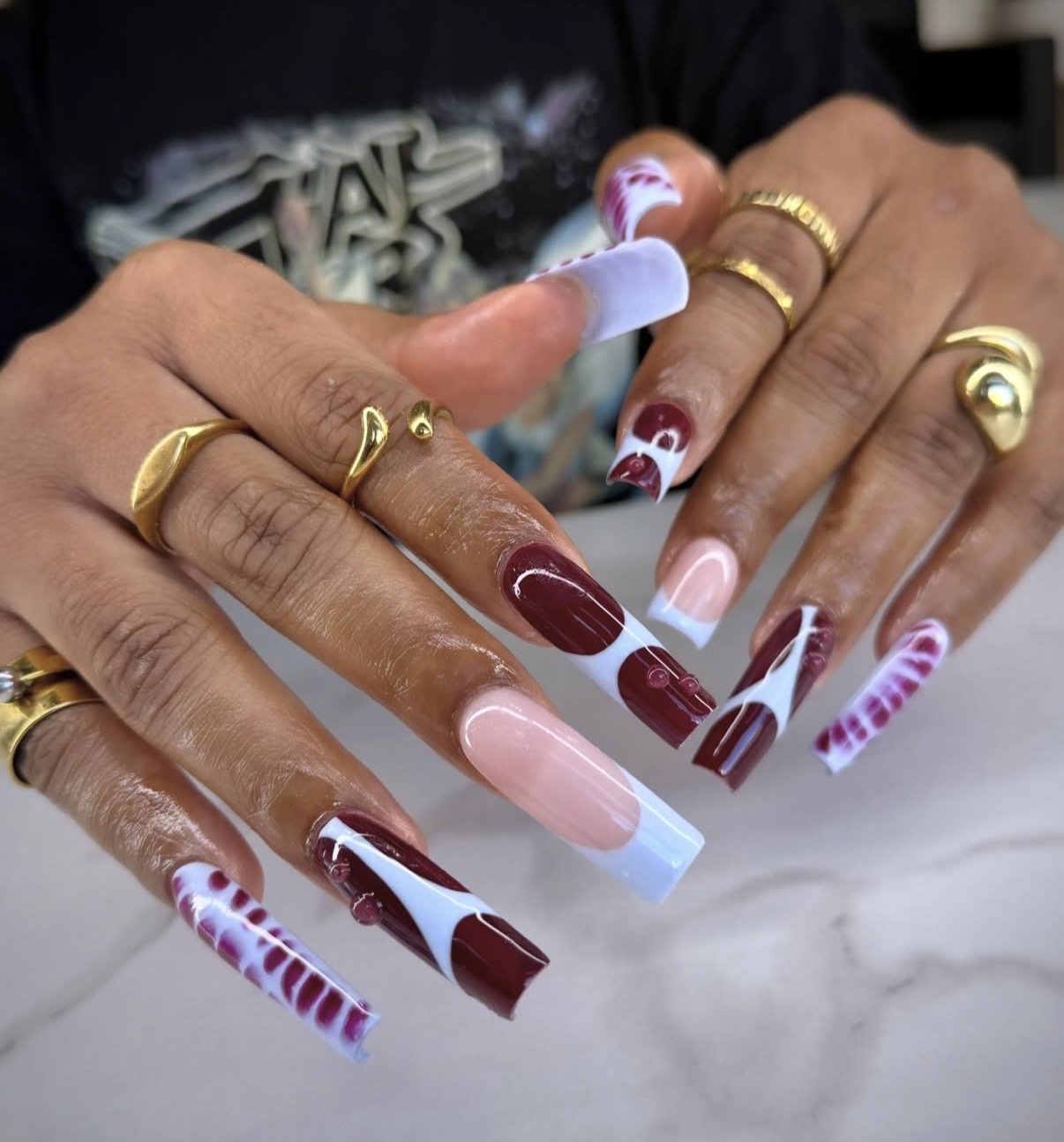 uñas de otoño burdeos
