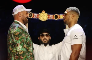 Primer-vistazo-al-cinturon-sin-precedentes-entre-Tyson-Fury-y.webp