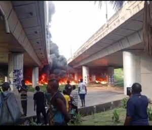 Incendio-del-puente-de-Otedola-FG-toma-medidas-para-introducir.jpg