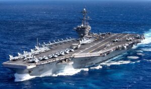 Iran-desafia-mientras-Estados-Unidos-envia-un-tercer-buque-de.jpg