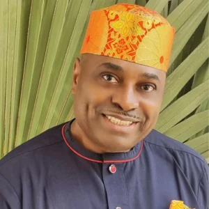 Kenneth-Okonkwo-Biografia-Anos-Esposa-Ninos-Politica-Peliculas-Valor-neto.webp