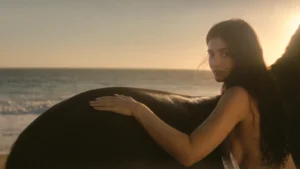 Kylie-Jenner-protagoniza-el-cortometraje-de-Stella-McCartney-Wild-Horses.webp