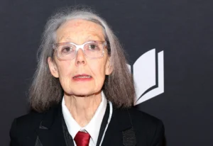 La-escritora-canadiense-Anne-Carson-gana-el-Premio-Nobel-de.webp