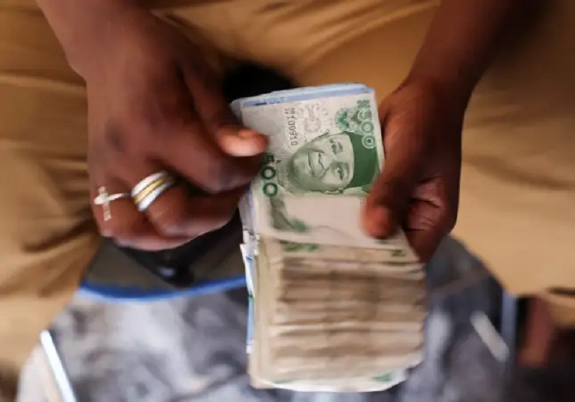 La-naira-se-reafirma-frente-al-dolar-y-cotiza-1331.jpg