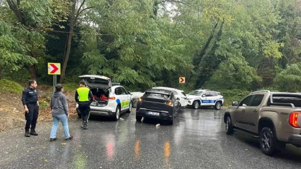 La-pareja-embarazada-de-Osimhen-escapa-ilesa-en-un-accidente.jpg