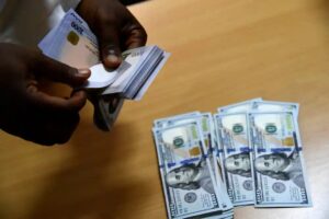 Las-empresas-esperan-perspectivas-positivas-para-Naira-en-medio-de.jpg