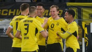Maximilian-Beier-lleva-al-Dortmund-a-la-cima-de-la.jpg