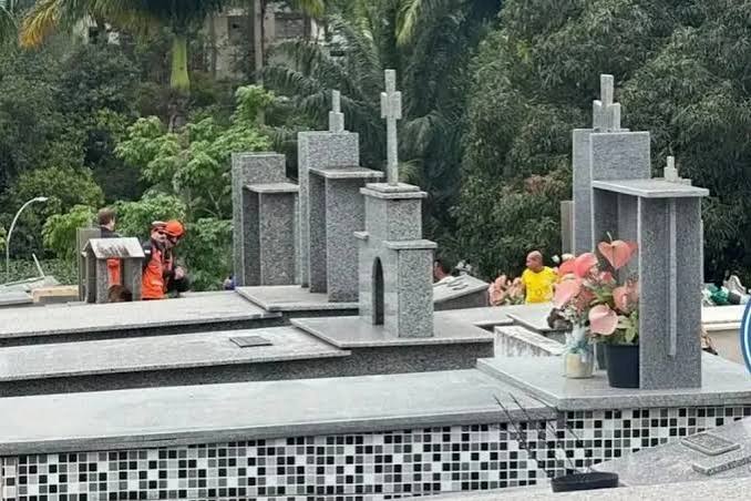 Muere-un-hombre-tras-caer-en-la-tumba-de-su.jpg
