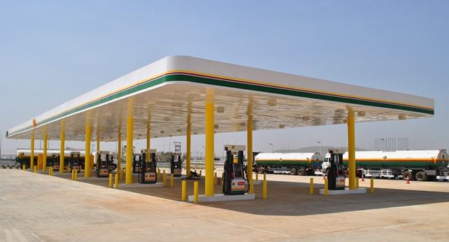 NNPCL-extiende-el-descuento-de-66-nairalitro-en-gasolina-insiste.jpg