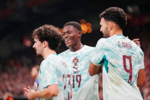 Portugal-vence-4-2-a-Dinamarca-en-ausencia-de-Ronaldo.jpg