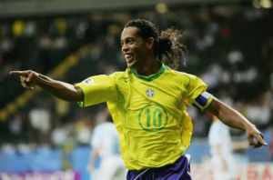 Ronaldinho-regresa-al-futbol-en-la-tercera-division-italiana.png
