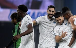 SERIE-A-Dele-Bashiru-Bags-ayuda-a-la-Lazio-a-vencer.jpeg