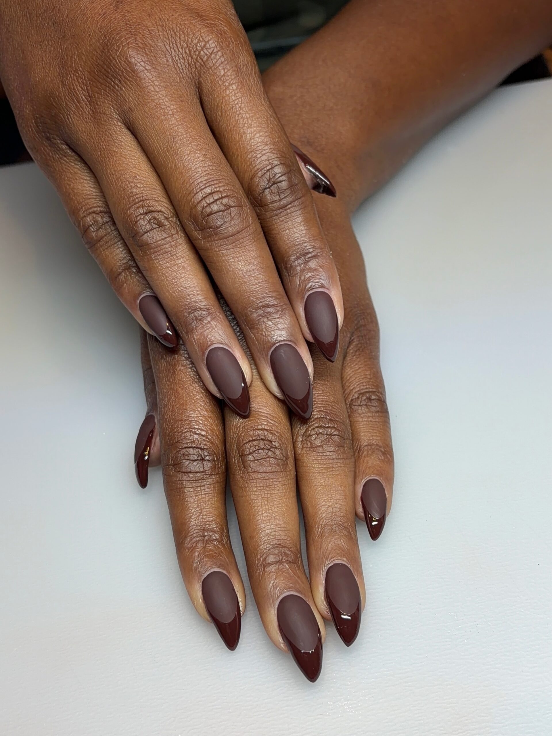 diseños de uñas color chocolate