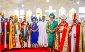 Tinubu-advierte-a-los-politicos-de-Ekiti-contra-las-ambiciones.webp