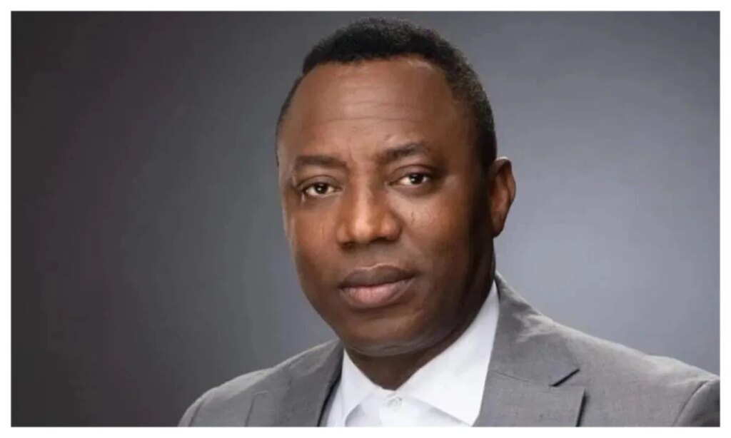 Todos-los-tramposos-estan-sonriendo-Sowore-acusa-a-Tinubu.jpg