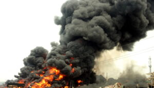 Un-petrolero-explota-en-el-Delta-VIDEO.jpg