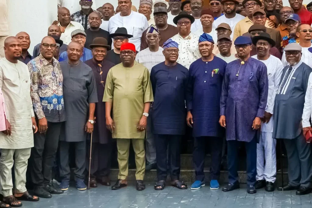Wike-y-Fubara-se-reencuentran-mientras-continua-la-reconciliacion-politica.webp