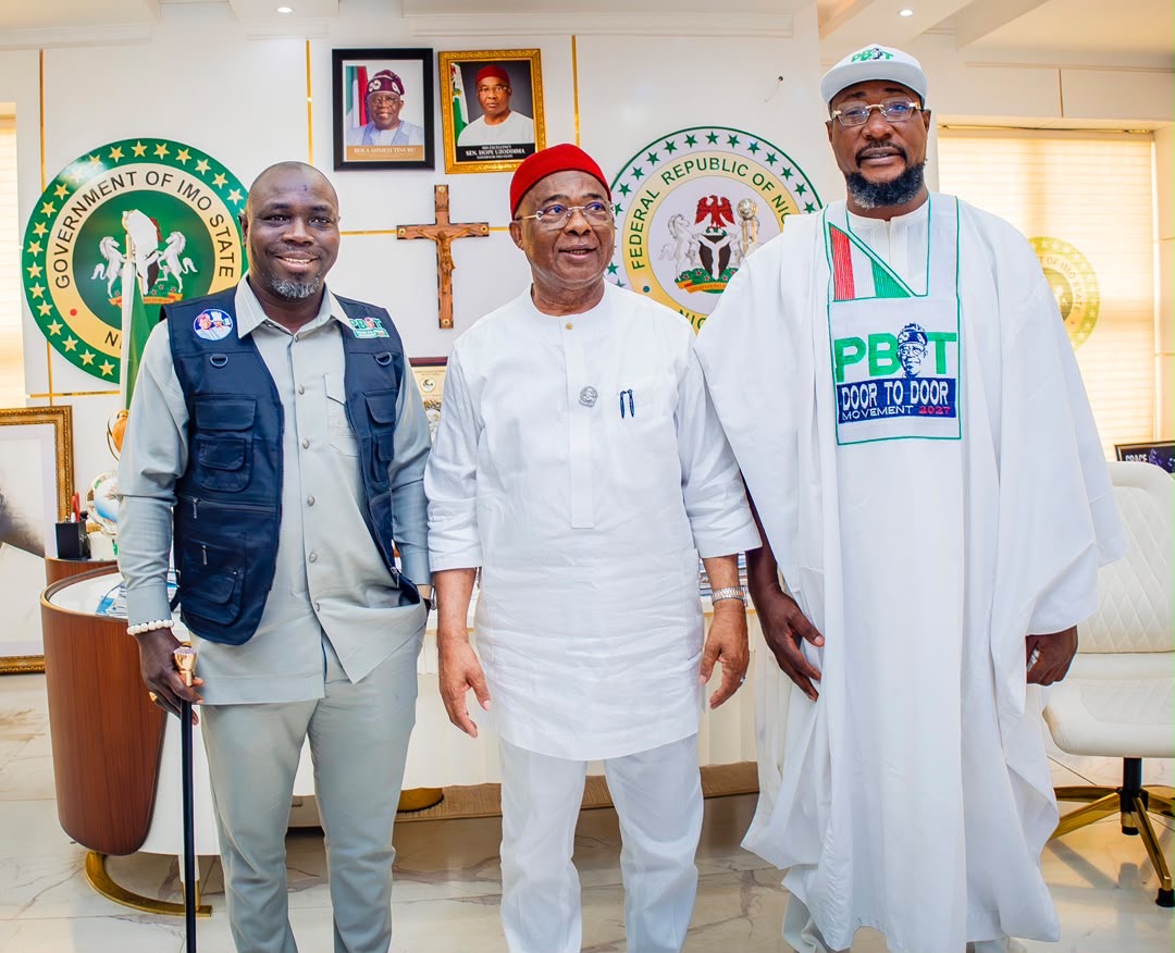 Tompolo lleva el movimiento puerta a puerta de PBAT a Owerri y despliega 30 vehículos de campaña mientras Uzodimma apoya la candidatura de Tinubu para 2027.